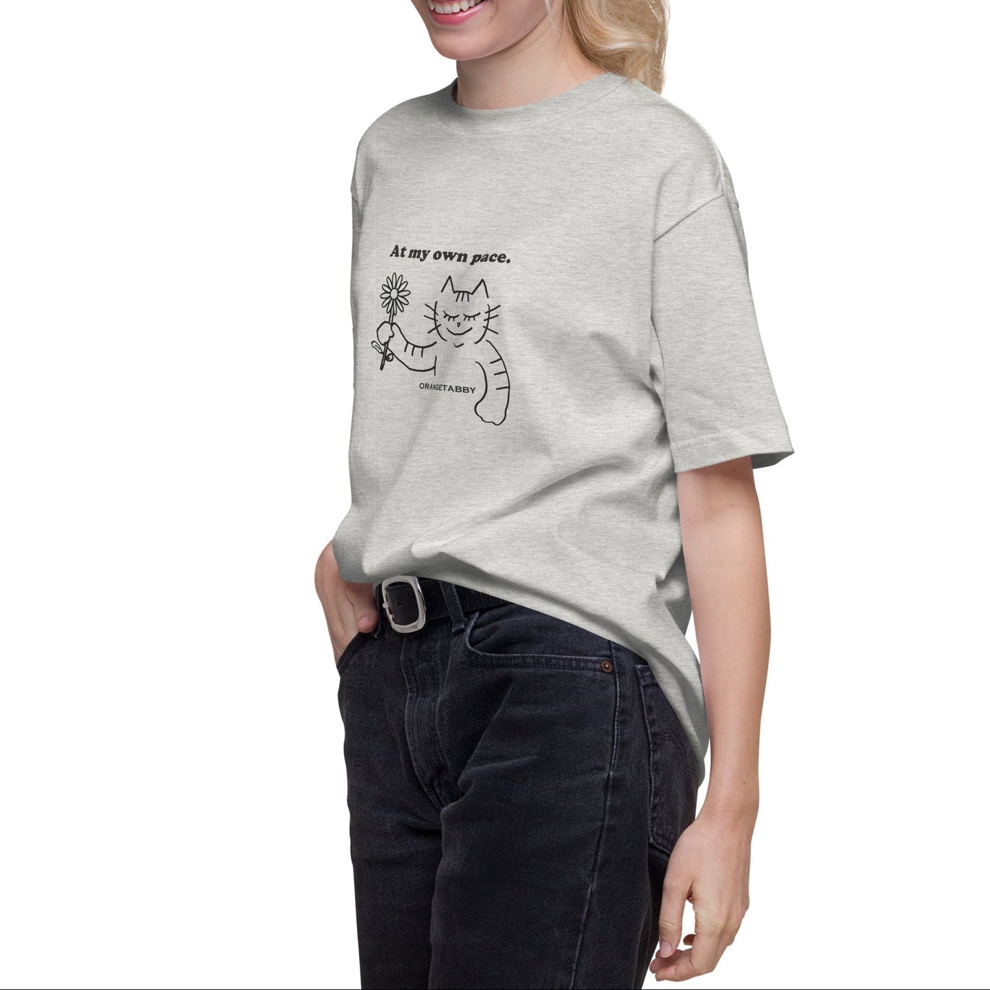 猫Tシャツ｜At my own pace.｜ミニマル線画（J）